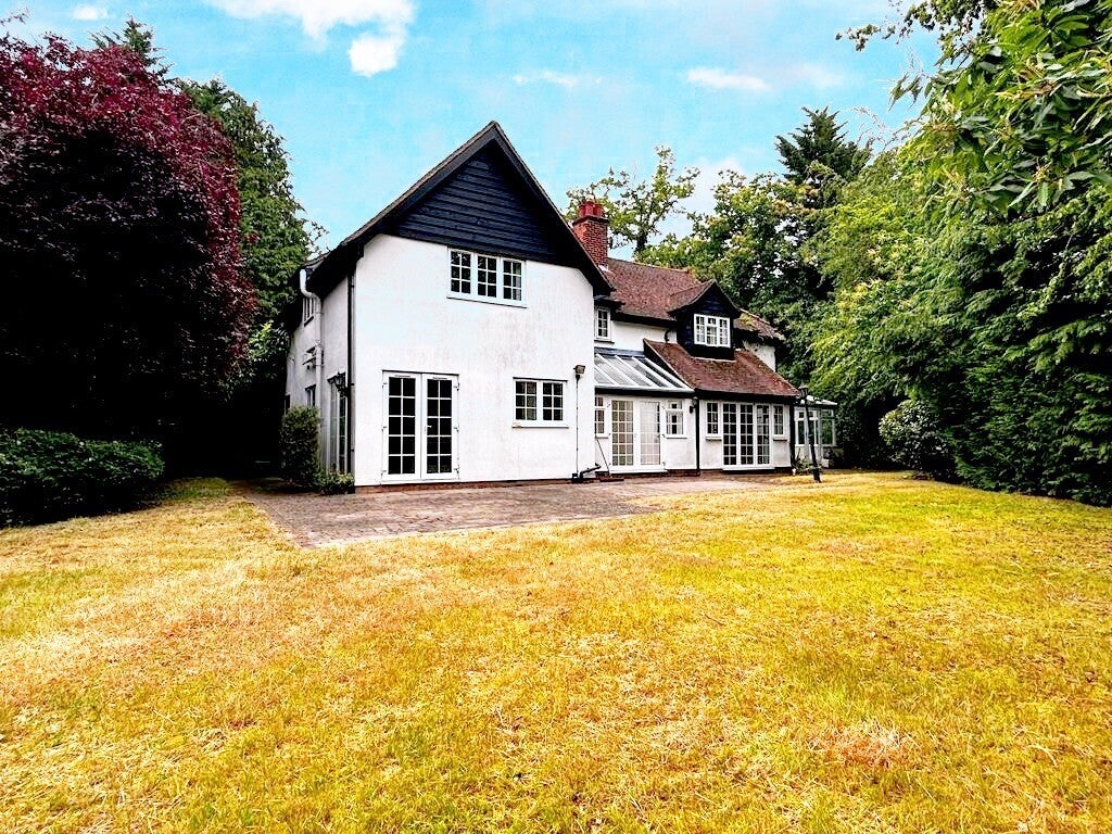 Flat Parsonage Lane in Chelmsford