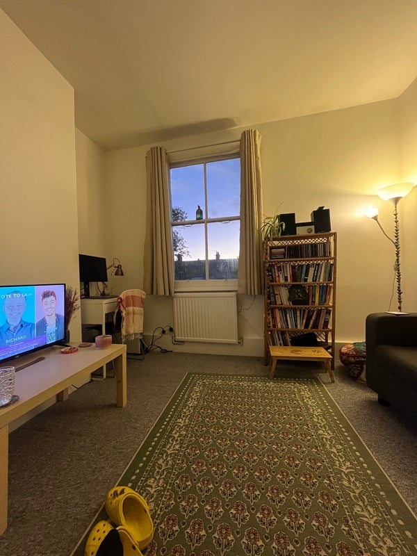 Flat Springall Street in Greater London