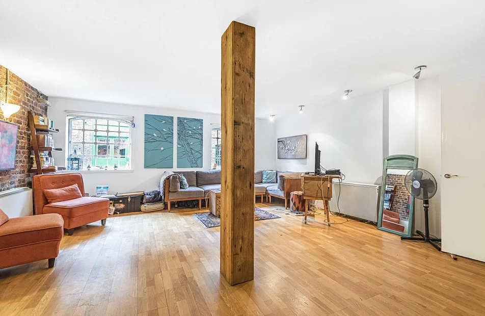 Flat Newcomen Street in Greater London