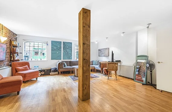 Flat Newcomen Street in Greater London