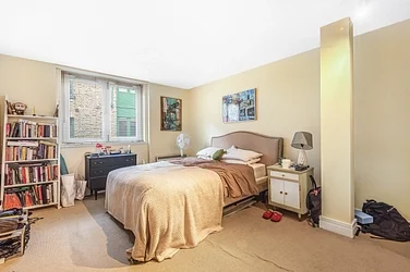 Flat Newcomen Street in Greater London