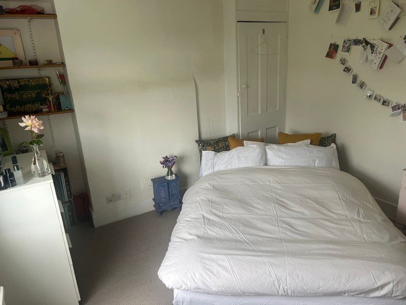 Room Wrentham Avenue in Greater London