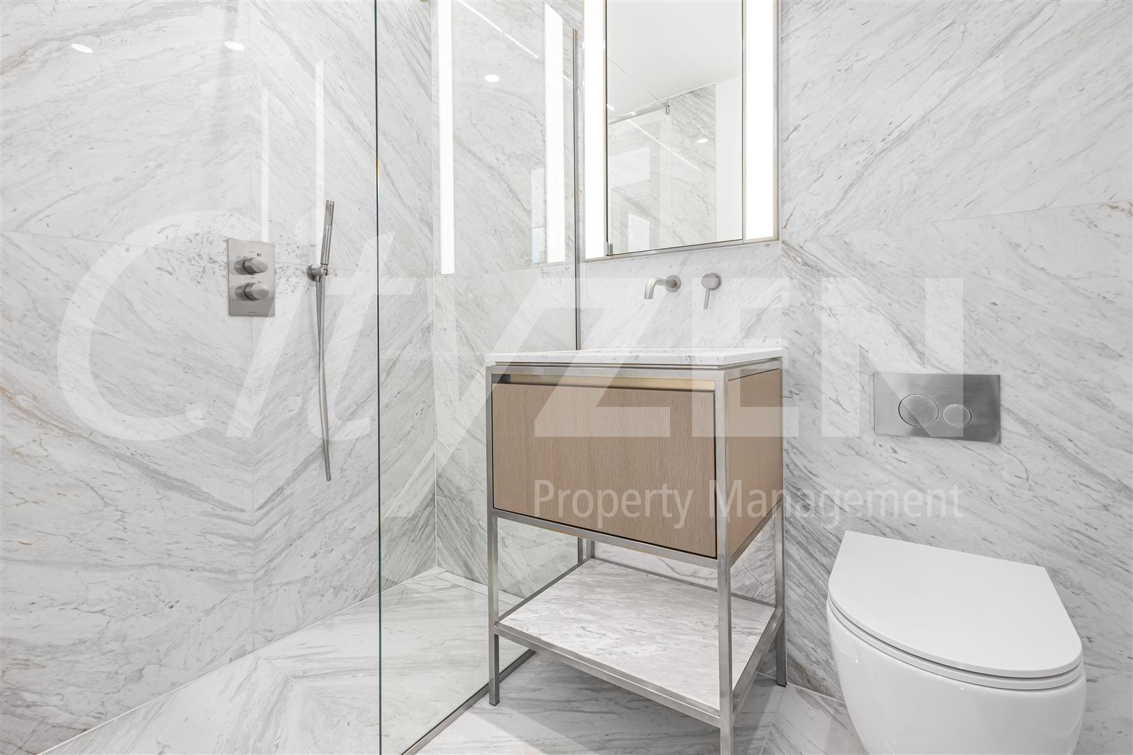 Flat Minories in City of London