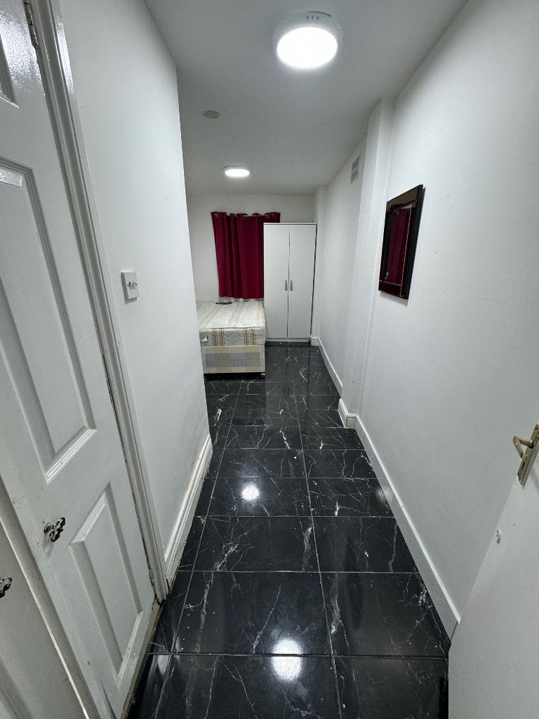 Room Whitton Dene in Greater London