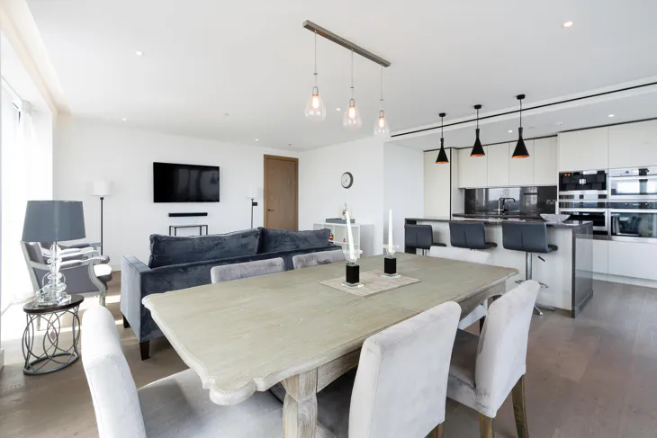 Flat Nesham Street in Greater London