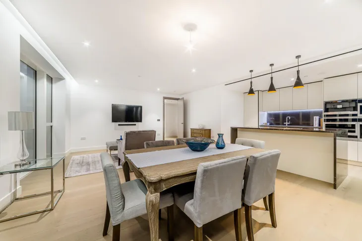Flat Nesham Street in Greater London