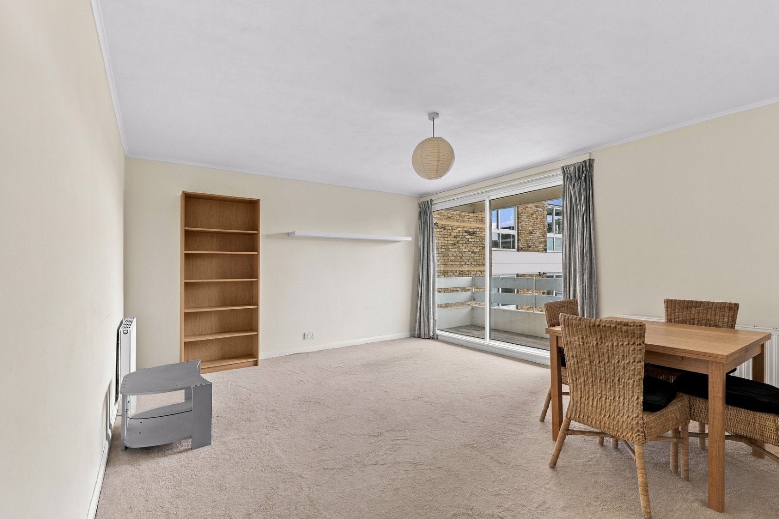 Flat Upper Richmond Road in Greater London
