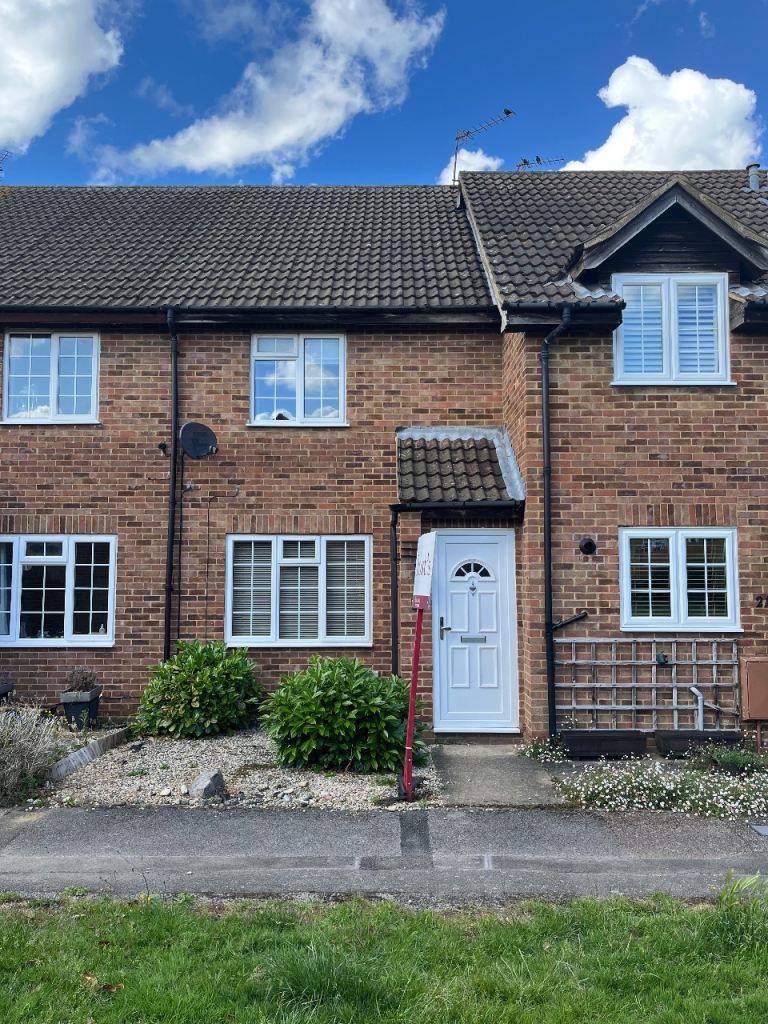 House Aldbury Close in St Albans