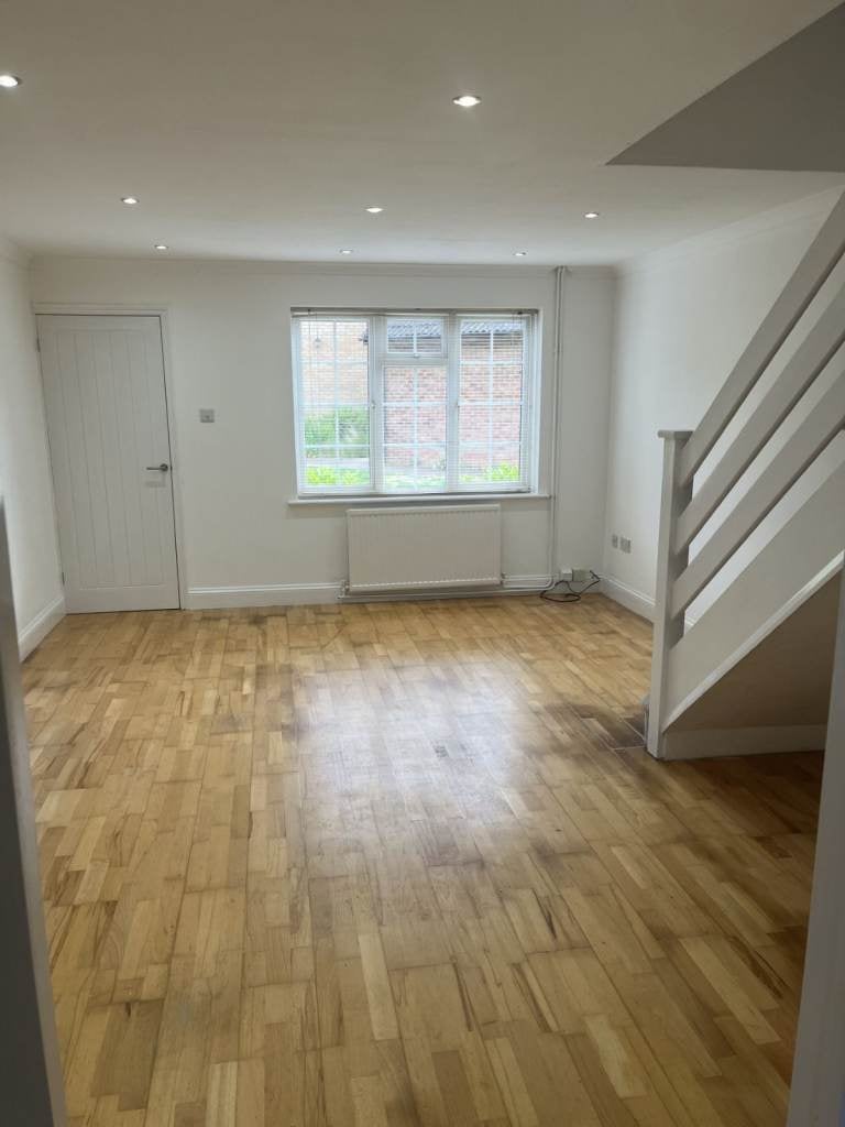 House Aldbury Close in St Albans