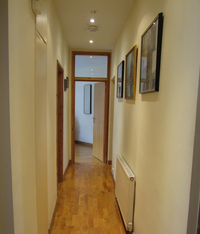 Room Tooley Street in Greater London
