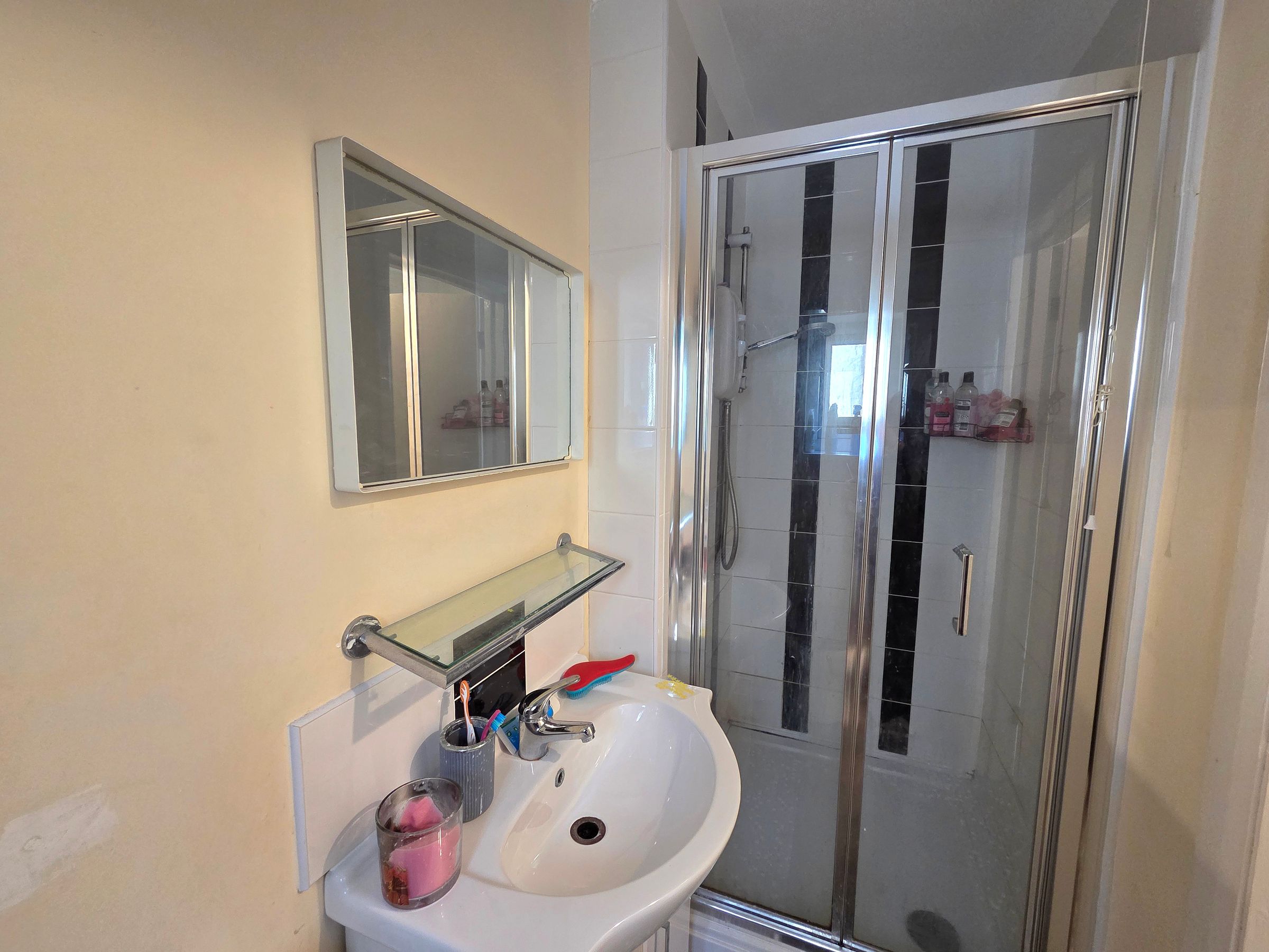 Flat Mary Street in Porthcawl