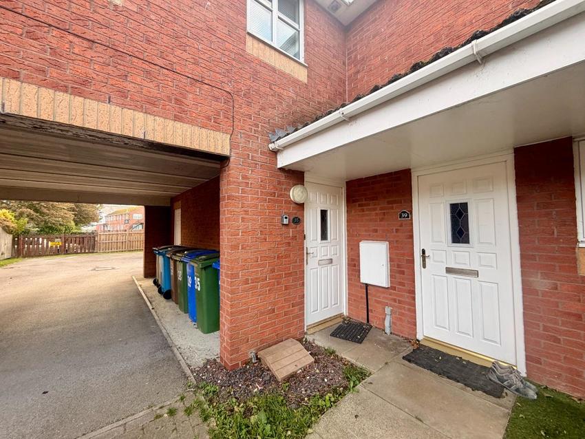 Flat Buckrose Grove in Bridlington