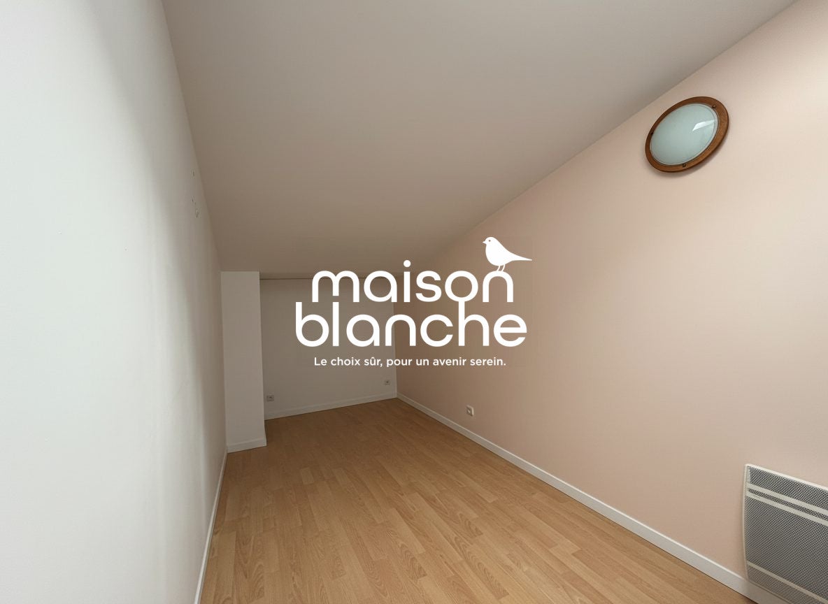 Flat Rue des Capucins in Saint-Maixent-l'École