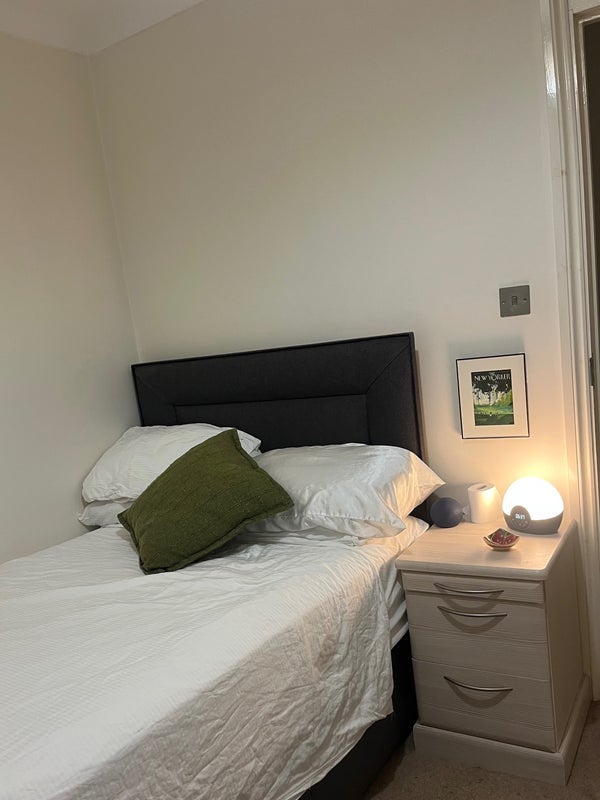 Room Gilbey Road in Greater London