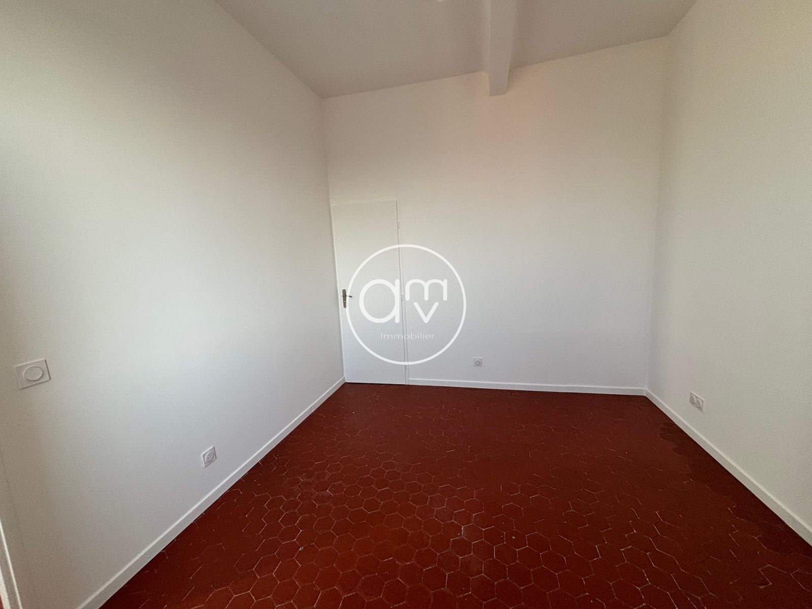 Flat Chemin du Vallon des Hirondelles in Toulon