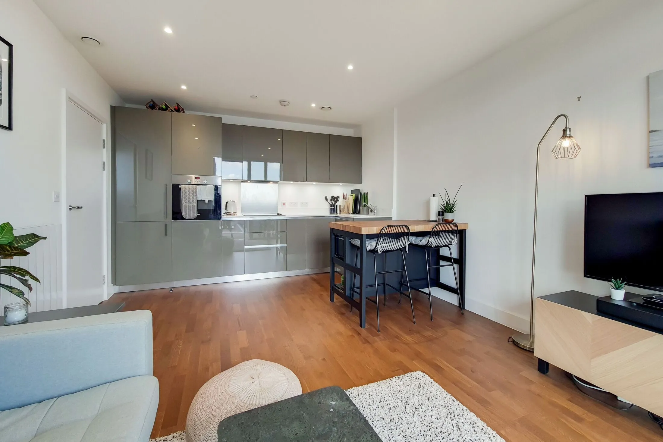 Flat Plumstead Road in Greater London