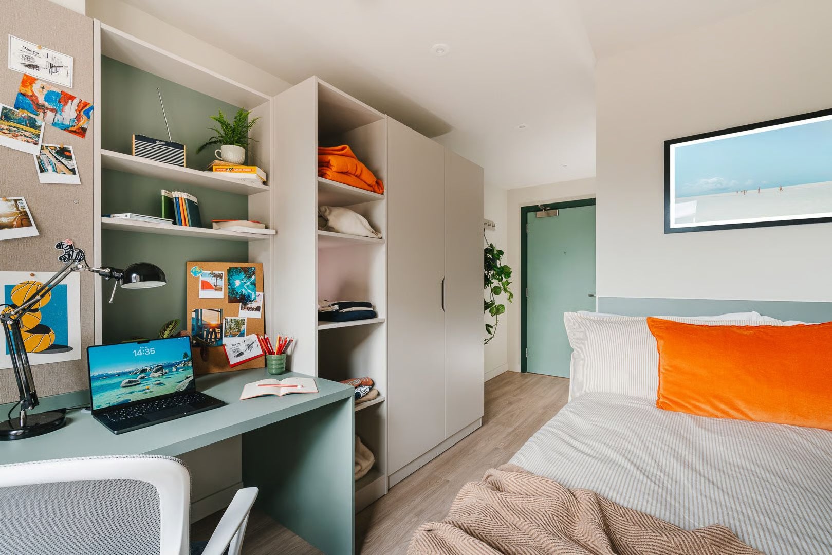 Room Anderston Quay in Glasgow