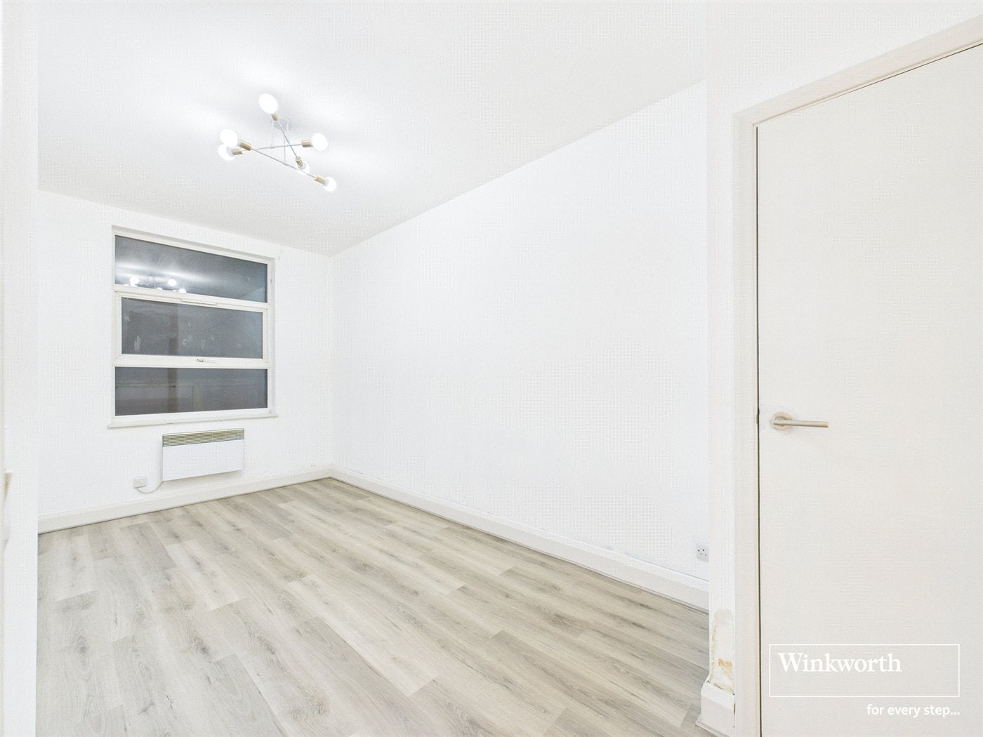 Flat West Hendon Broadway in Greater London