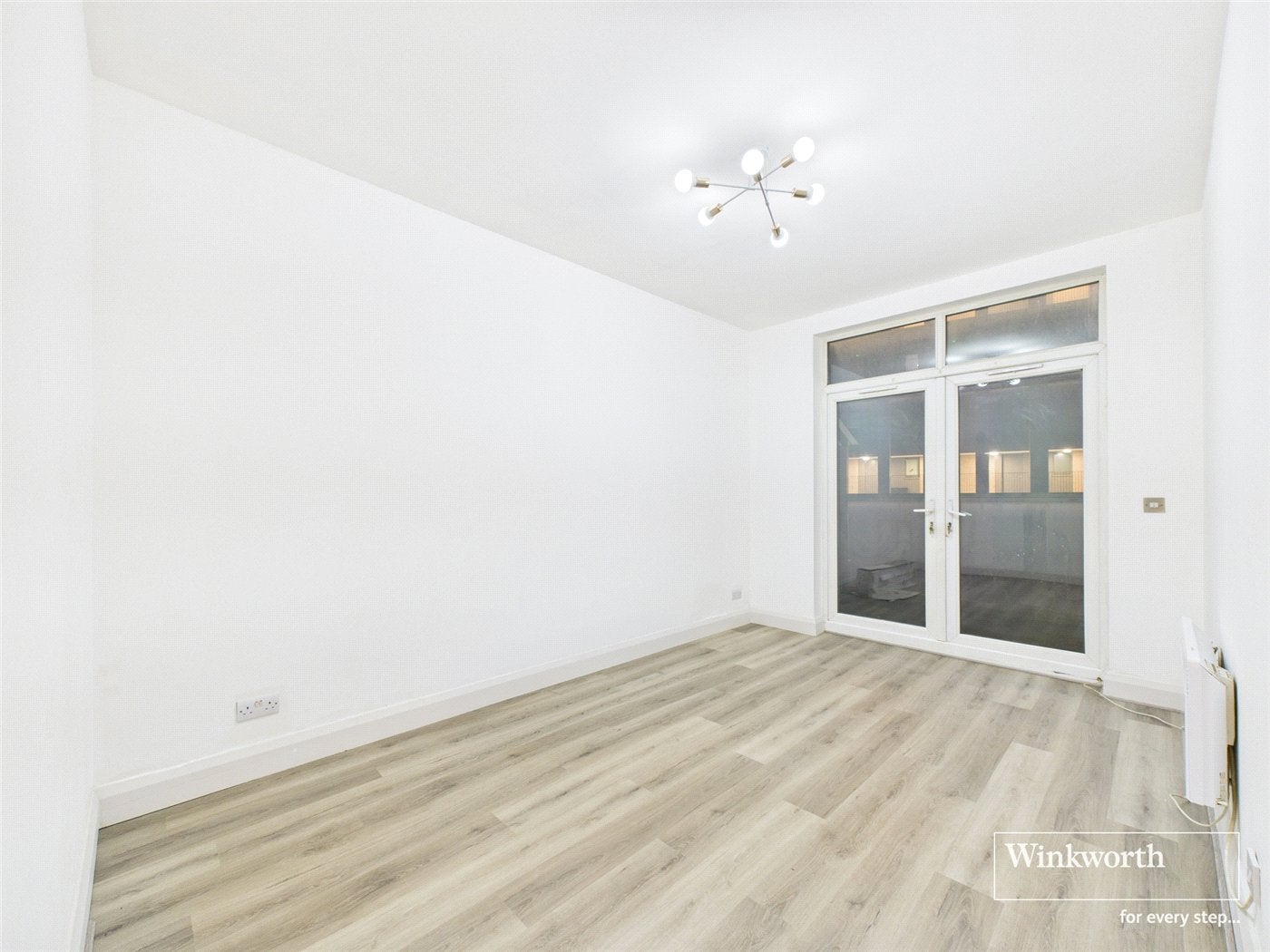 Flat West Hendon Broadway in Greater London
