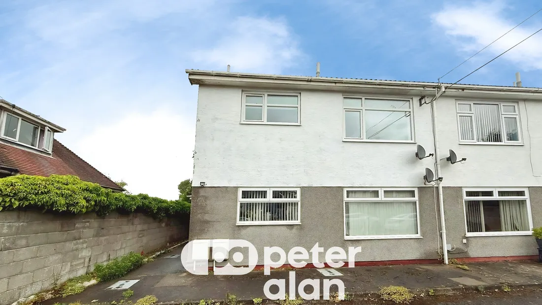 Flat New Road in Porthcawl