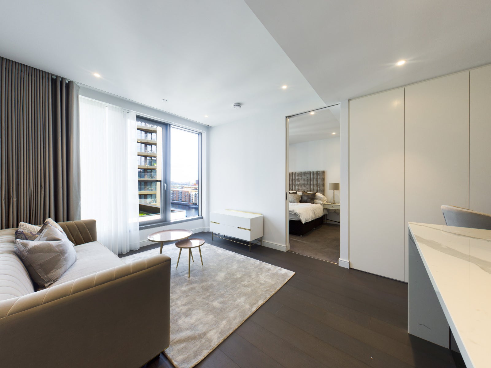 Flat Park Drive in Greater London