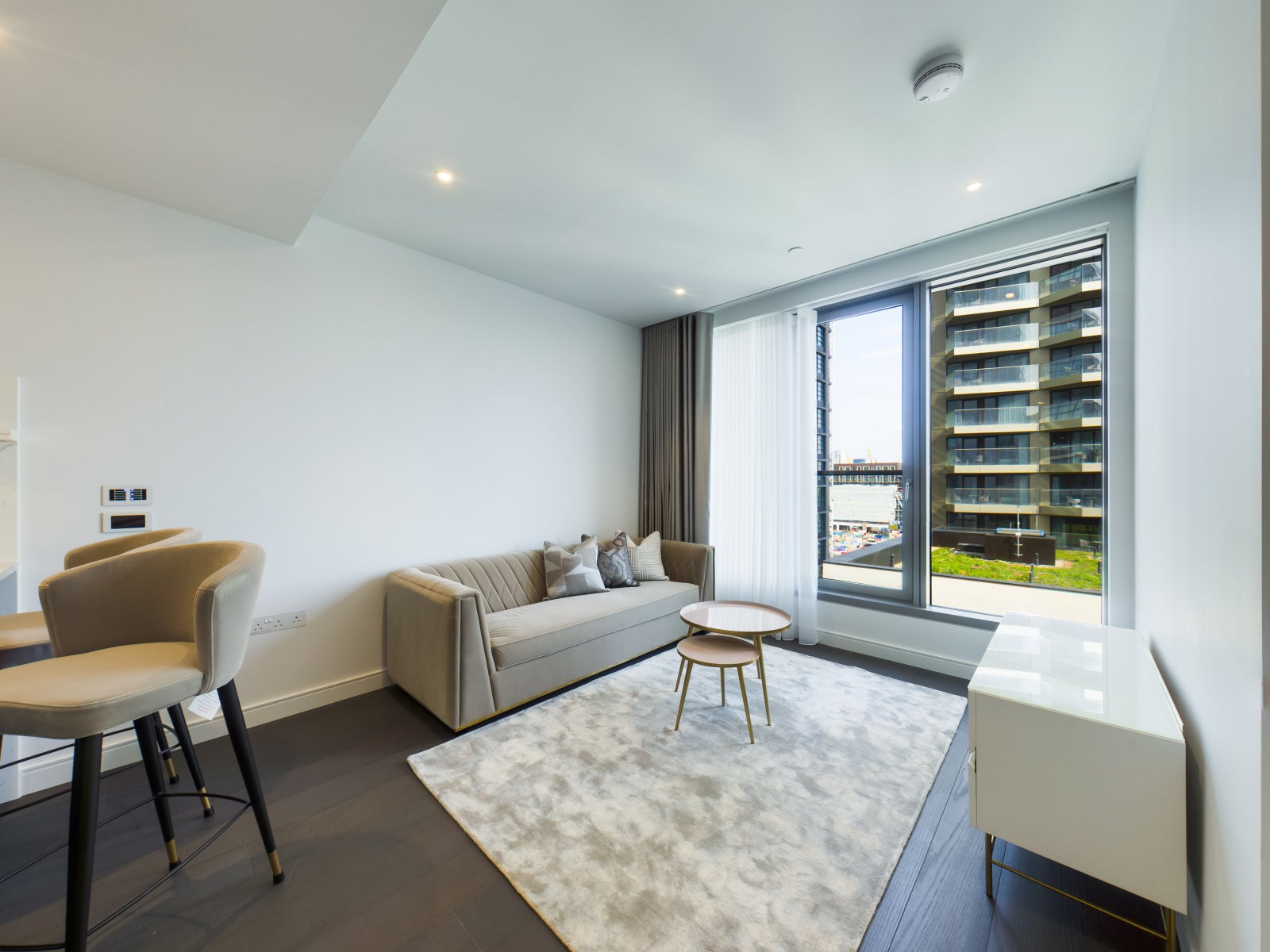 Flat Park Drive in Greater London