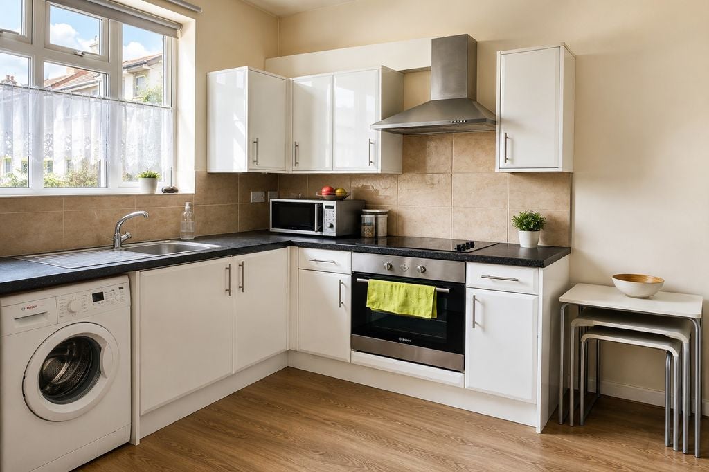 Flat Myddleton Road in Greater London