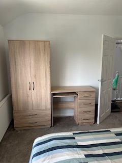 Room Windyridge Road in Birmingham