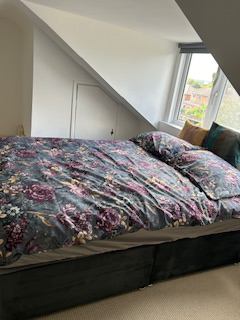 Room Windyridge Road in Birmingham