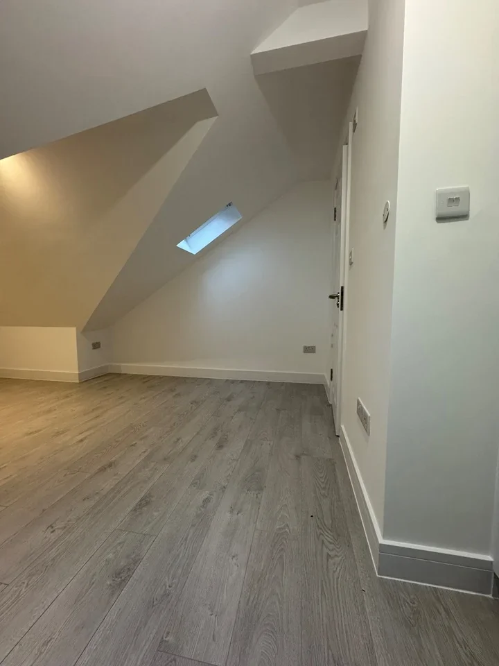 Flat Tottenhall Road in Greater London