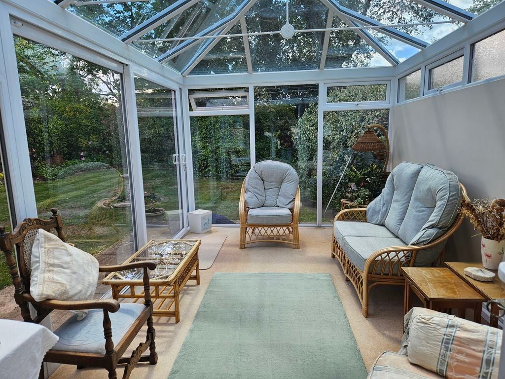 House Amberwood Gardens in Highcliffe-on-Sea