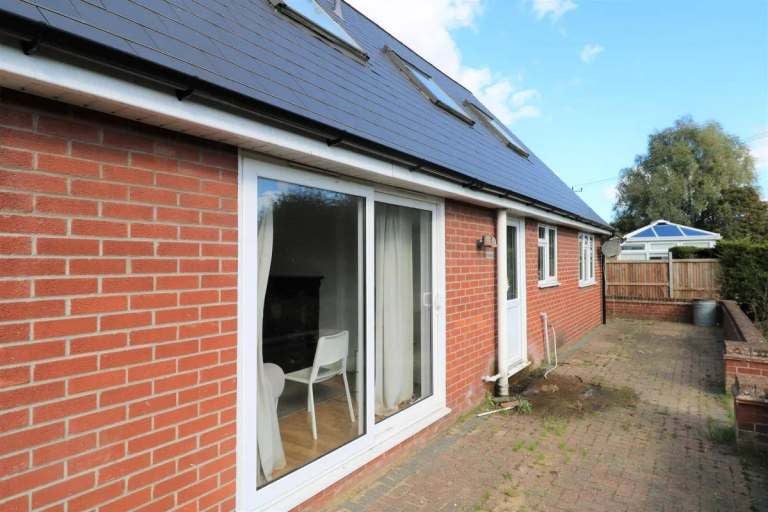 House Dinsdale Close in Colchester