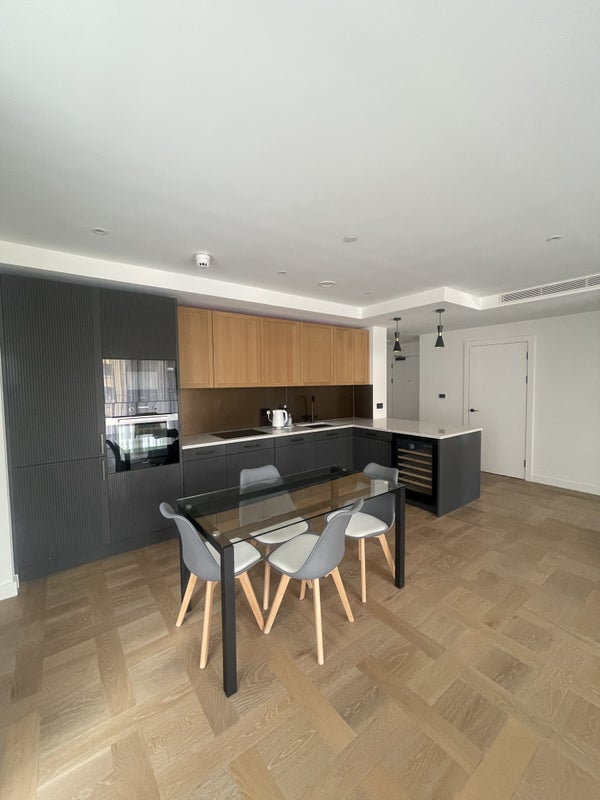 Flat Pennington Quay Walk in Greater London