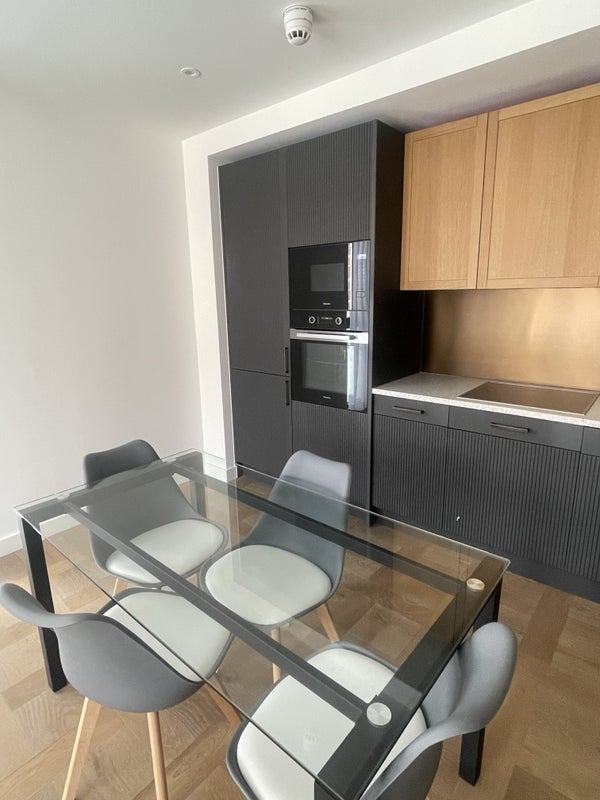 Flat Pennington Quay Walk in Greater London
