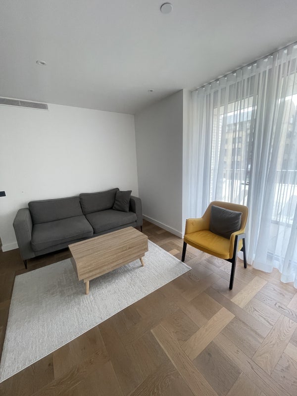 Flat Pennington Quay Walk in Greater London