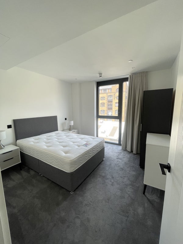 Flat Pennington Quay Walk in Greater London