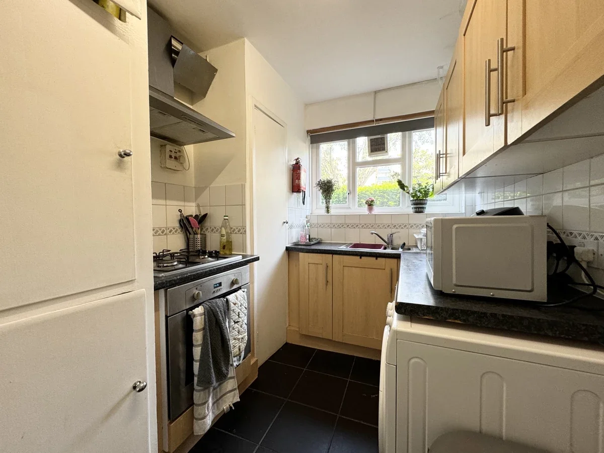 Flat Wenlock Street in Greater London