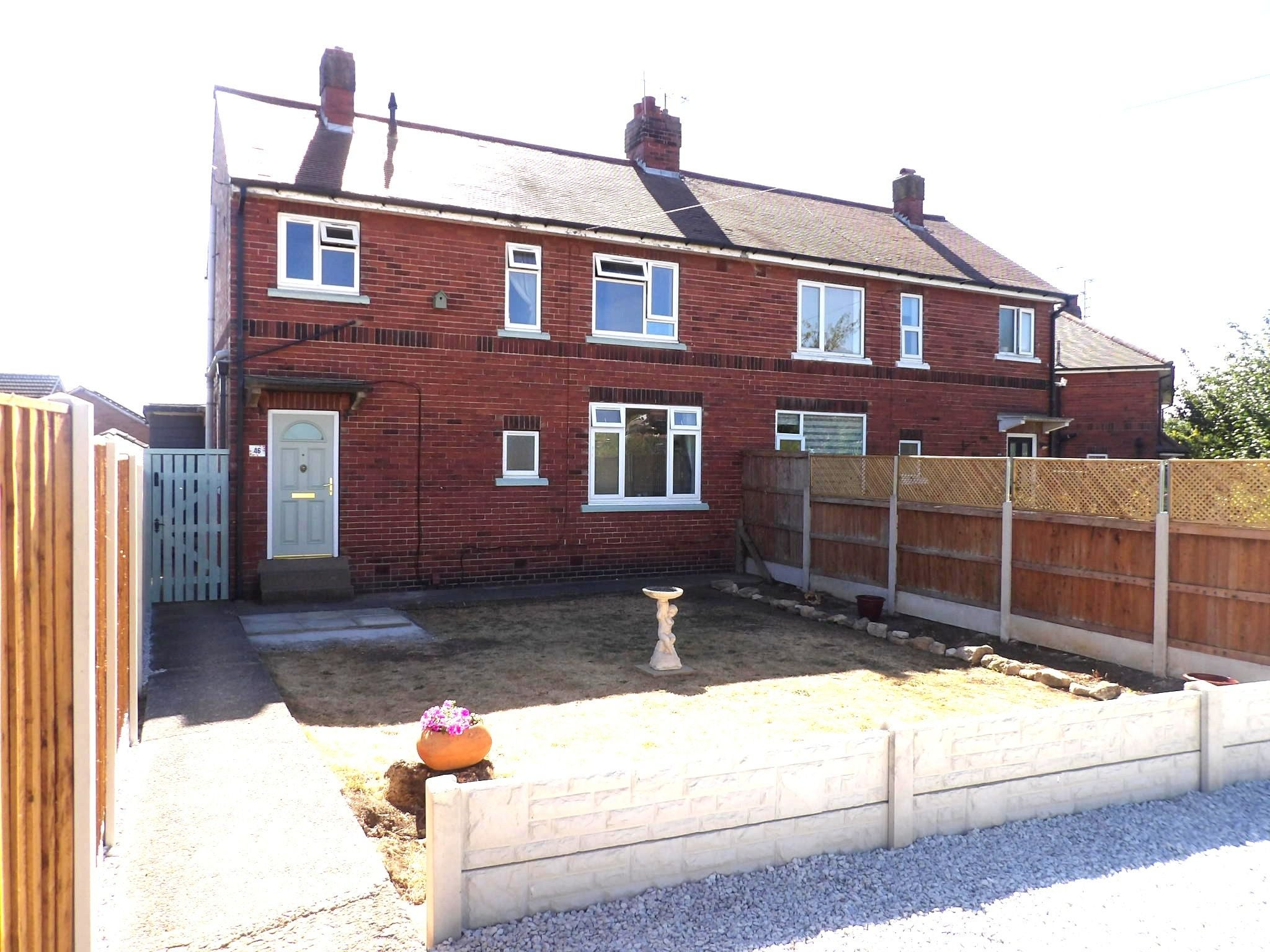 House Castle Hills Road in Doncaster