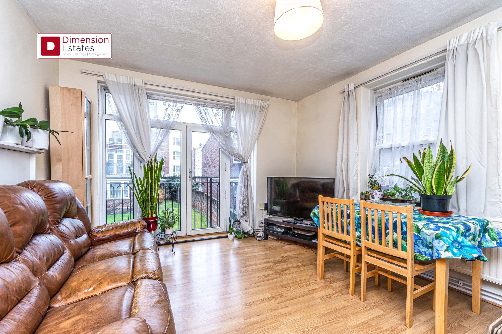 Flat Gibraltar Walk in Greater London