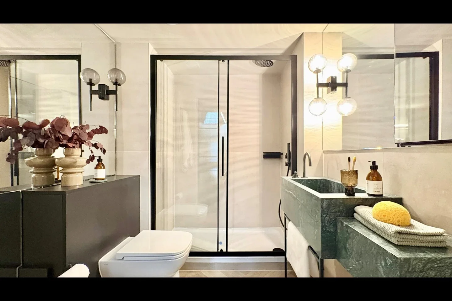Flat Willesden Lane in Greater London