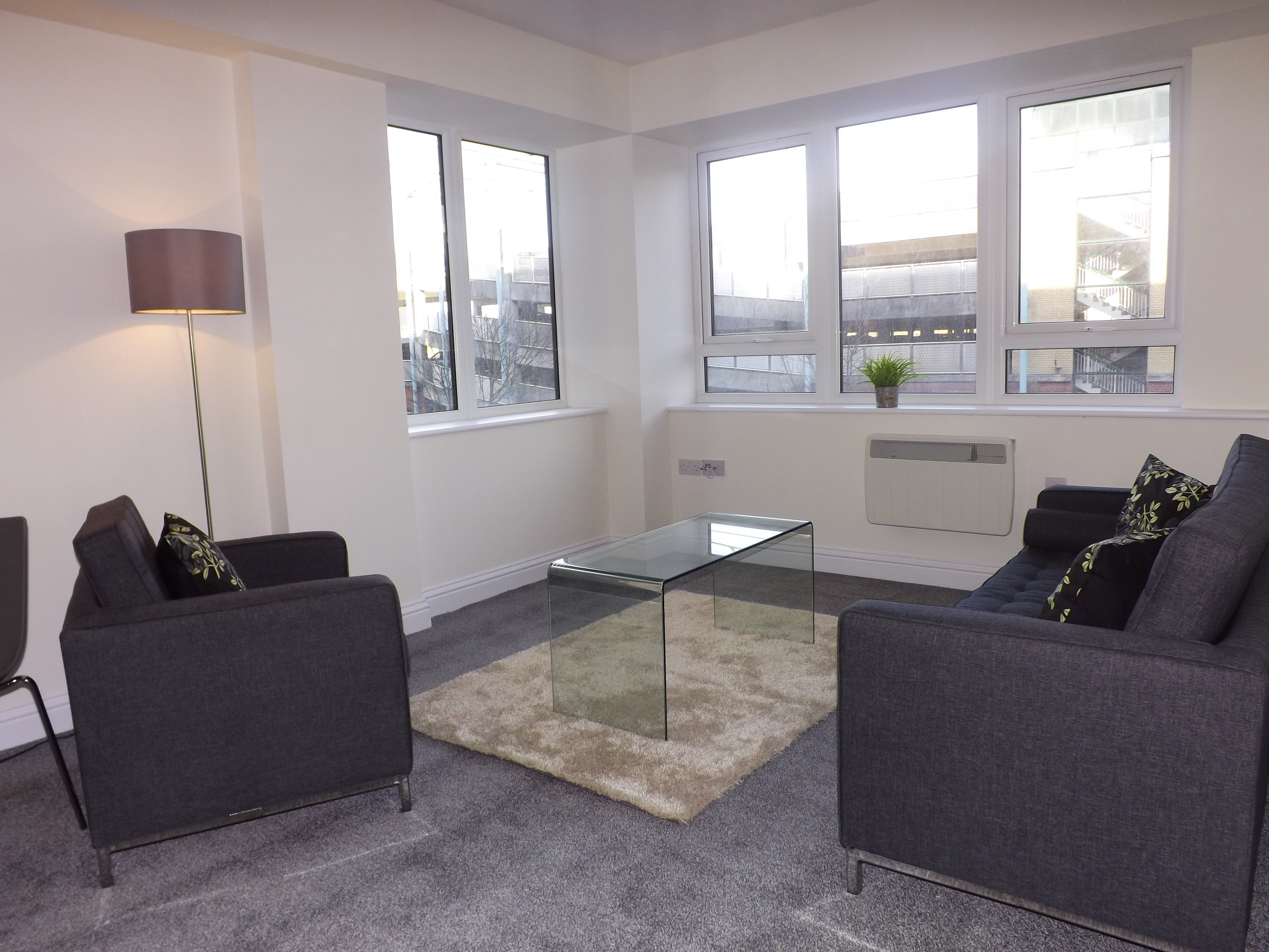 Flat Farnsby Street in Swindon