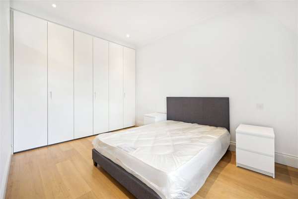 Flat Egerton Gardens Mews in Greater London