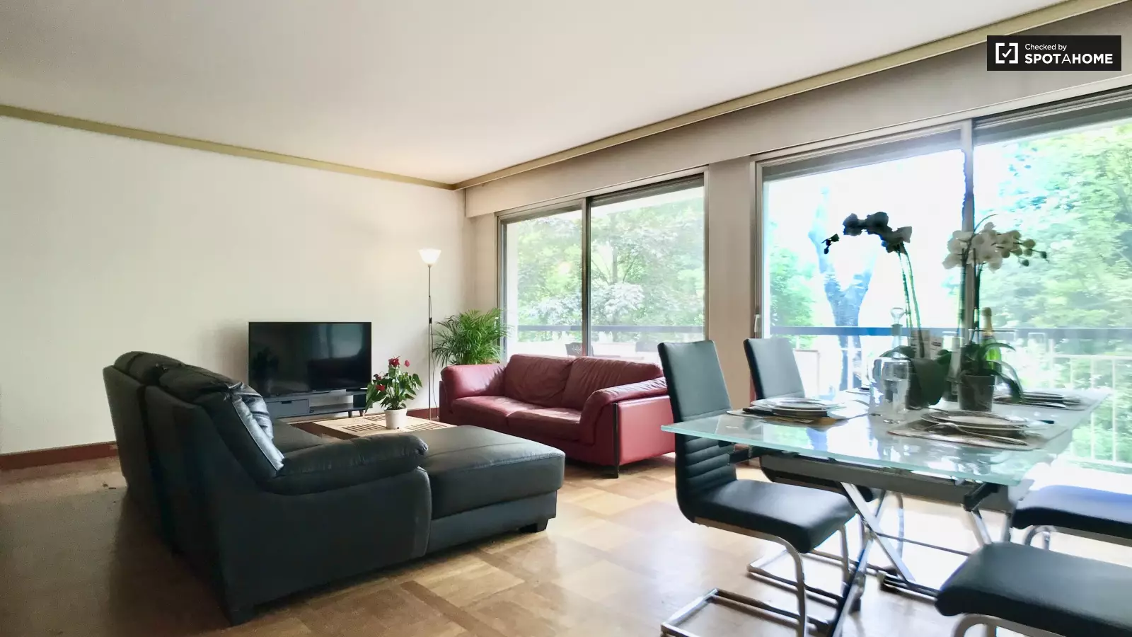 Flat Boulevard Victor Hugo in Neuilly-sur-Seine