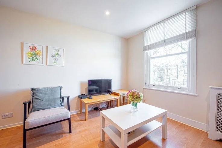 Flat Nevern Place in Greater London