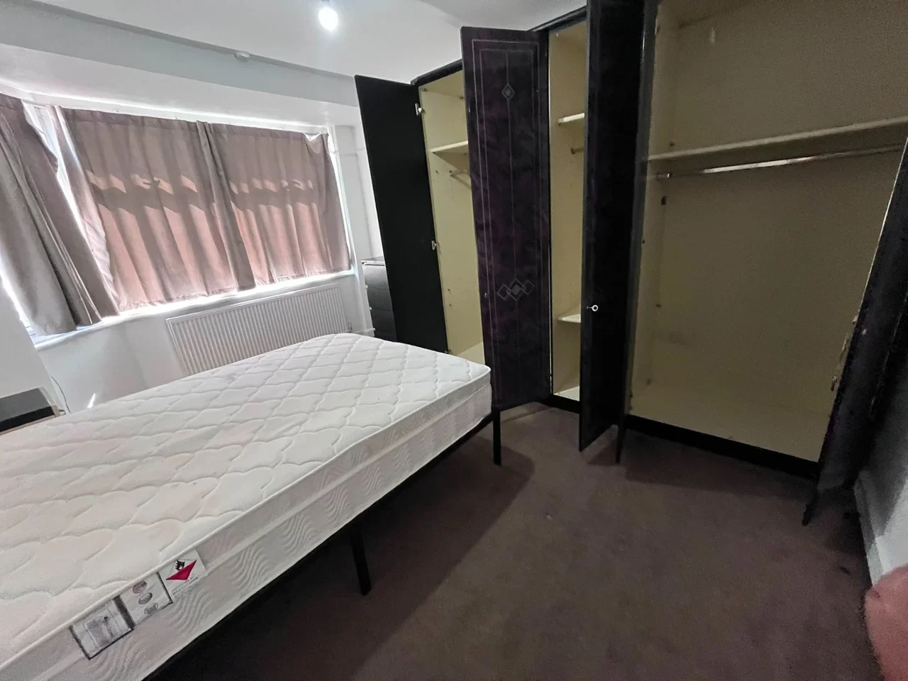Room Bridgewater Road in Greater London