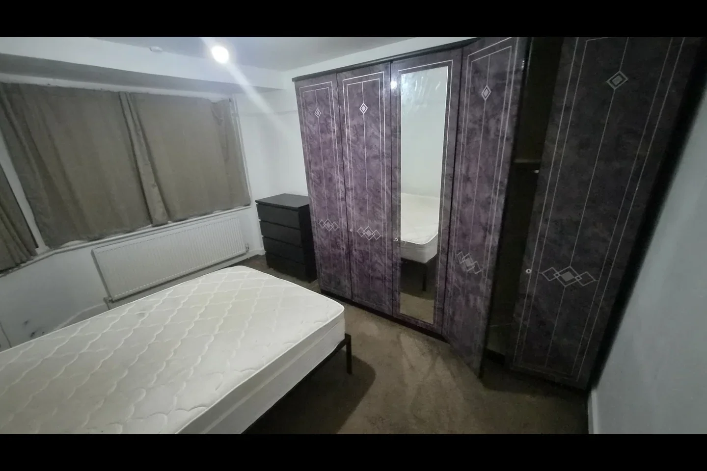 Room Bridgewater Road in Greater London