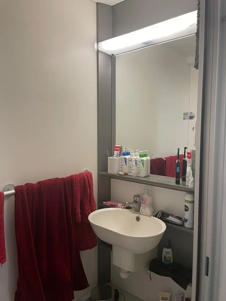 Room Market Road in Greater London