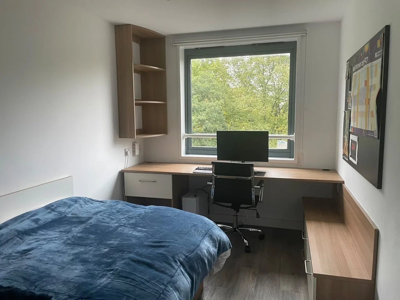 Room Market Road in Greater London