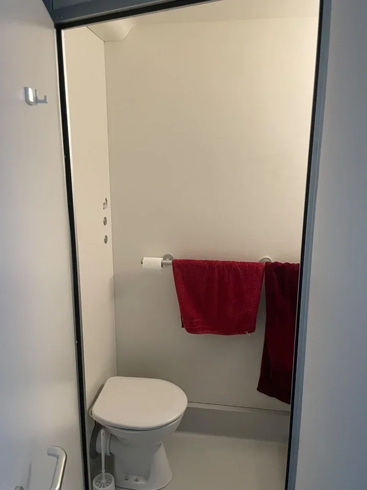 Room Market Road in Greater London