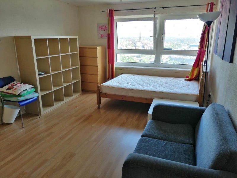 Room St. Mungo Place in Glasgow